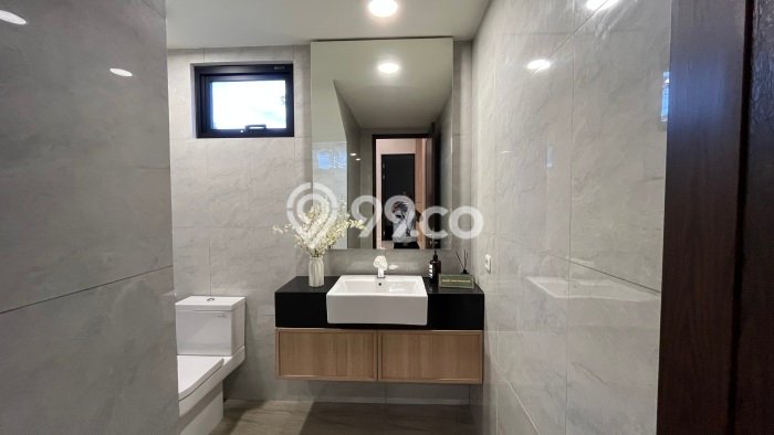Rumah Elit LB 205m2 Siap Pakai Desain Elegan di Sentul, Bogor Rumah Elit LB 205m2 Siap Pakai Desain Elegan di Sentul, Bogor