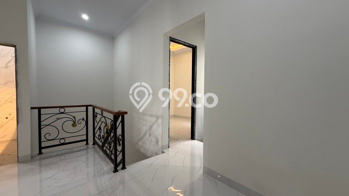 Rumah Strategis Minimalis Lb 160m2 di Jagakarsa, Jakarta Selatan Rumah Strategis Minimalis Lb 160m2 di Jagakarsa, Jakarta Selatan