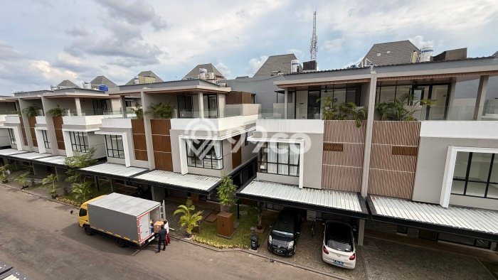Dijual Rumah Luas Megah Dengan View Eksklusif di Lebak Bulus, Jakarta Selatan Dijual Rumah Luas Megah Dengan View Eksklusif di Lebak Bulus, Jakarta Selatan