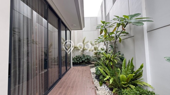 Jual Rumah Mewah Elegan Dengan View Eksklusif di Cibubur, Bekasi Jual Rumah Mewah Elegan Dengan View Eksklusif di Cibubur, Bekasi