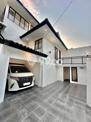 For Sale Rumah 5 Kamar Lokasi Strategis Bagus dan Strategis di Cinere For Sale Rumah 5 Kamar Lokasi Strategis Bagus dan Strategis di Cinere