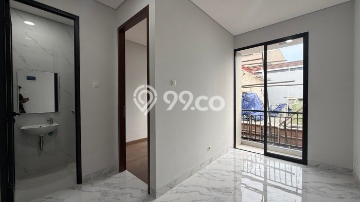 Jual Rumah Bagus Siap Huni LB 64m2 di Cilandak, Jakarta Selatan Jual Rumah Bagus Siap Huni LB 64m2 di Cilandak, Jakarta Selatan