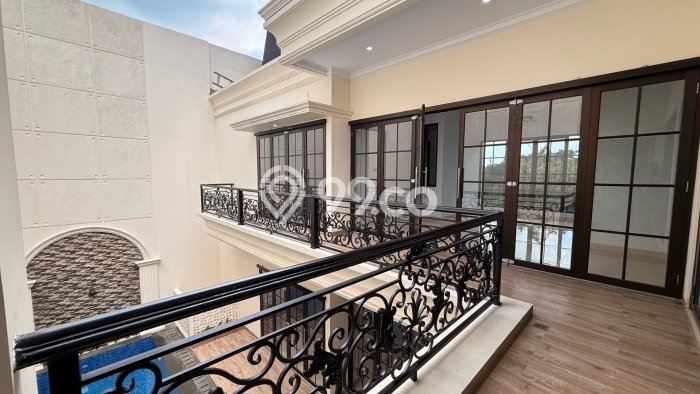 For Sale! Luxury House LT 384m2 Desain Elegan di Cipete For Sale! Luxury House LT 384m2 Desain Elegan di Cipete