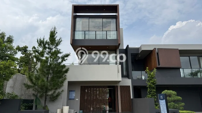 Rumah Luxury Modern Siap Huni di Senopati Jakarta Selatan Rumah Luxury Modern Siap Huni di Senopati Jakarta Selatan