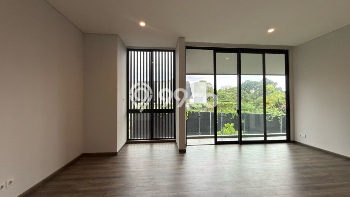 Rumah Luxury Modern Tanpa Renovasi di Lebak Bulus Jakarta Selatan Rumah Luxury Modern Tanpa Renovasi di Lebak Bulus Jakarta Selatan
