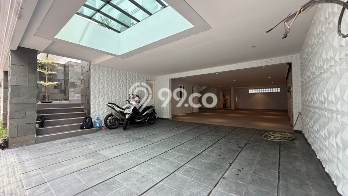 Dijual Rumah Premium dengan Fasilitas Sekitar Komplit di Cilandak, Jakarta Selatan Dijual Rumah Premium dengan Fasilitas Sekitar Komplit di Cilandak, Jakarta Selatan