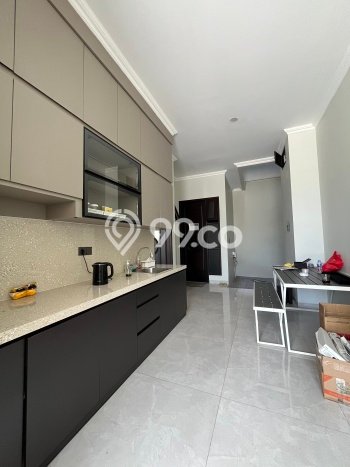 Siap Huni Hunian Elit 5 Kamar di Cilandak Dekat ke Mana Pun Siap Huni Hunian Elit 5 Kamar di Cilandak Dekat ke Mana Pun