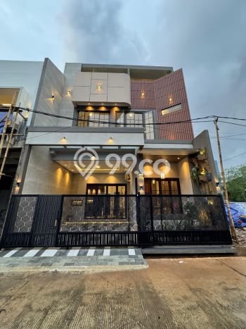Rumah Luas Asri 5 KT Siap Pakai di Lebak Bulus Jakarta Selatan Rumah Luas Asri 5 KT Siap Pakai di Lebak Bulus Jakarta Selatan