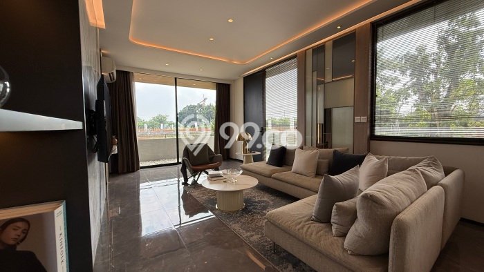 Rumah Luxury Modern Siap Huni di Senopati Jakarta Selatan Rumah Luxury Modern Siap Huni di Senopati Jakarta Selatan