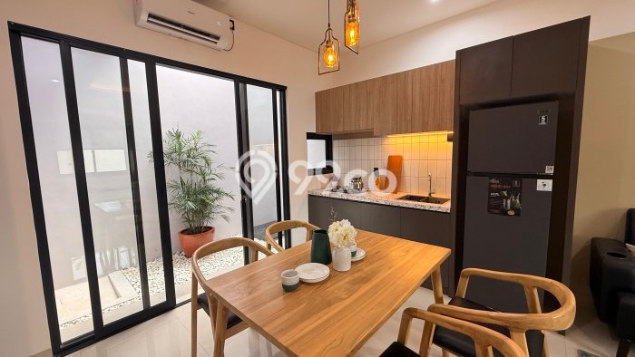 For Sale Rumah 3 Kamar Lokasi Ideal Nyaman dan Strategis di BSD For Sale Rumah 3 Kamar Lokasi Ideal Nyaman dan Strategis di BSD