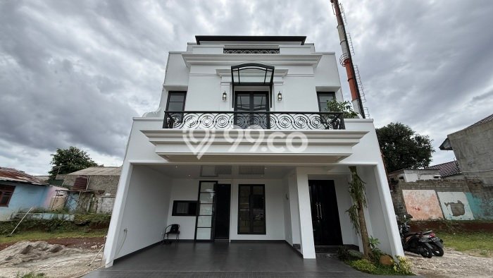 Dijual Rumah Eksklusif 4 KT di Cibubur, Jakarta Timur Dijual Rumah Eksklusif 4 KT di Cibubur, Jakarta Timur