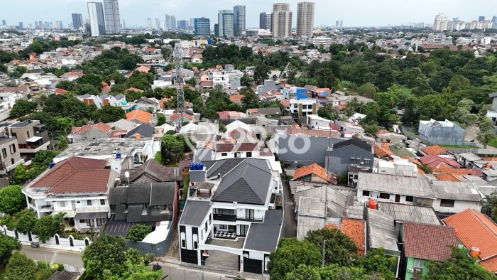 For Sale! Luxury House LT 960m2 Desain Elegan di Pondok Indah For Sale! Luxury House LT 960m2 Desain Elegan di Pondok Indah