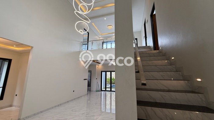 Ready to Use! Premium House LT 307m2 Desain Modern di Pondok Indah Ready to Use! Premium House LT 307m2 Desain Modern di Pondok Indah