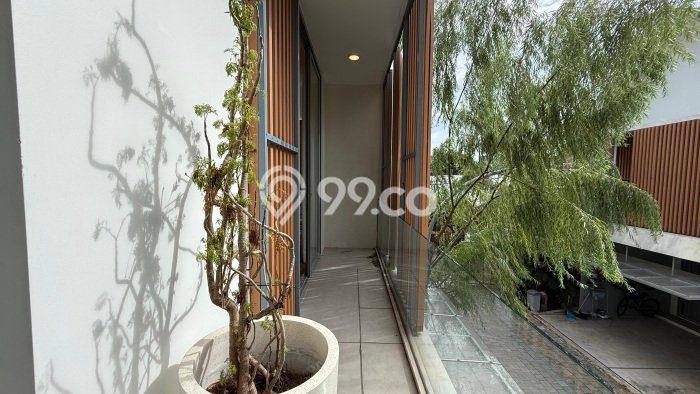 Rumah Luas Asri 3 KT Siap Pakai di Lebak Bulus Jakarta Selatan Rumah Luas Asri 3 KT Siap Pakai di Lebak Bulus Jakarta Selatan