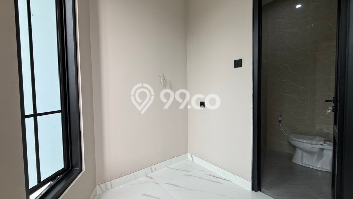 Dijual Rumah Strategis Bagus Punya 4 KT di Jagakarsa Jakarta Selatan SHM Dijual Rumah Strategis Bagus Punya 4 KT di Jagakarsa Jakarta Selatan SHM