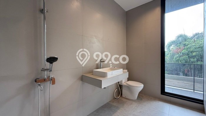 Ready to Use! Premium House LT 107m2 Desain Elegan di Kemang Ready to Use! Premium House LT 107m2 Desain Elegan di Kemang