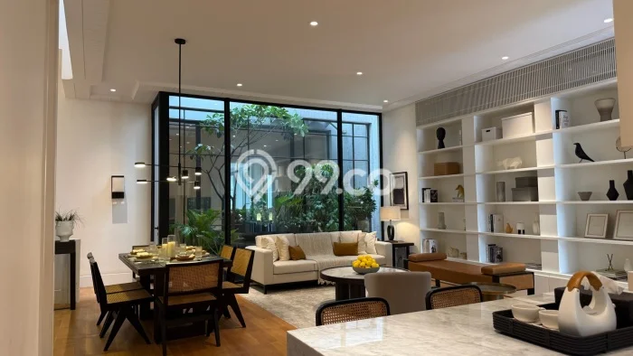 Jual Rumah Luas Megah Dengan View Eksklusif di Pondok Indah, Jakarta Selatan Jual Rumah Luas Megah Dengan View Eksklusif di Pondok Indah, Jakarta Selatan