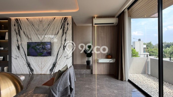 Rumah Luxury Modern Siap Huni di Senopati Jakarta Selatan Rumah Luxury Modern Siap Huni di Senopati Jakarta Selatan