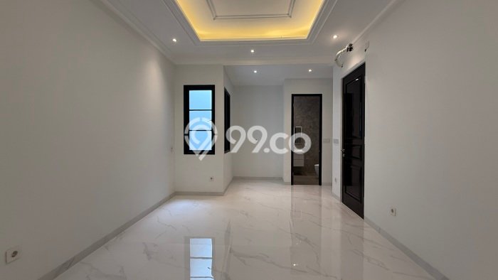 Dijual Rumah Eksklusif 4 KT di Cibubur, Jakarta Timur Dijual Rumah Eksklusif 4 KT di Cibubur, Jakarta Timur