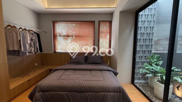 Rumah Strategis Minimalis Lb 125m2 di Ciputat, Tangerang Selatan Rumah Strategis Minimalis Lb 125m2 di Ciputat, Tangerang Selatan
