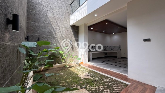 Dijual Rumah Luas Megah Dengan View Eksklusif di Pejaten, Jakarta Selatan Dijual Rumah Luas Megah Dengan View Eksklusif di Pejaten, Jakarta Selatan