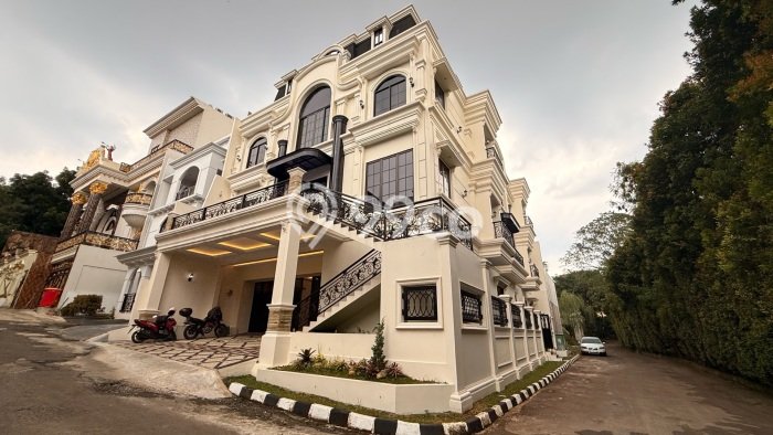 For Sale! Luxury House LT 384m2 Desain Elegan di Cipete For Sale! Luxury House LT 384m2 Desain Elegan di Cipete