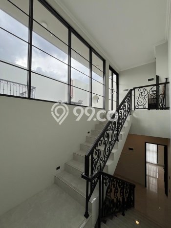Siap Huni Hunian Elit 5 Kamar di Cilandak Dekat ke Mana Pun Siap Huni Hunian Elit 5 Kamar di Cilandak Dekat ke Mana Pun