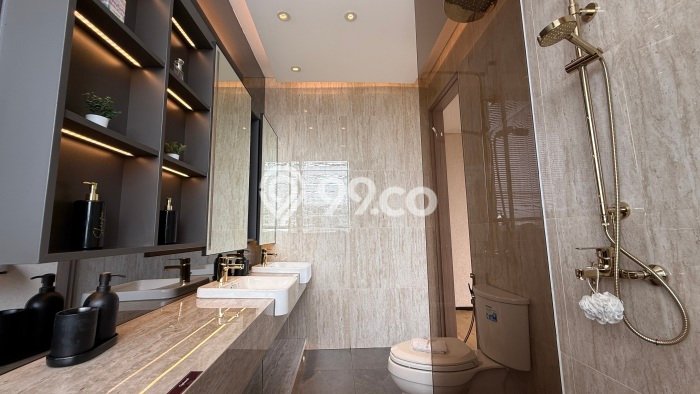Rumah Luxury Modern Siap Huni di Senopati Jakarta Selatan Rumah Luxury Modern Siap Huni di Senopati Jakarta Selatan
