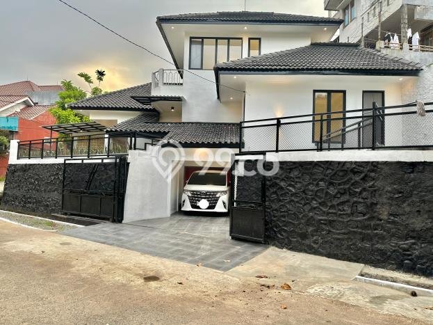 For Sale Rumah 5 Kamar Lokasi Strategis Bagus dan Strategis di Cinere For Sale Rumah 5 Kamar Lokasi Strategis Bagus dan Strategis di Cinere
