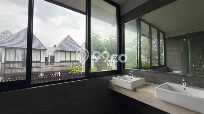 Hunian Elit LB 265m2 Siap Pakai Desain Elegan di Lebak Bulus, Jakarta Selatan Hunian Elit LB 265m2 Siap Pakai Desain Elegan di Lebak Bulus, Jakarta Selatan