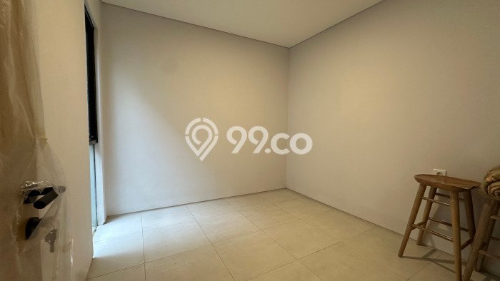 Rumah Luas Asri 3 KT Siap Pakai di Cinere Jakarta Selatan Rumah Luas Asri 3 KT Siap Pakai di Cinere Jakarta Selatan