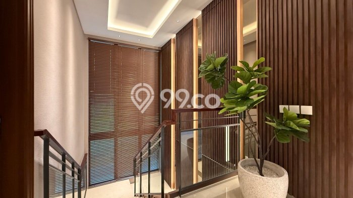 For Sale! Luxury House LT 390m2 Desain Elegan di Cibubur For Sale! Luxury House LT 390m2 Desain Elegan di Cibubur