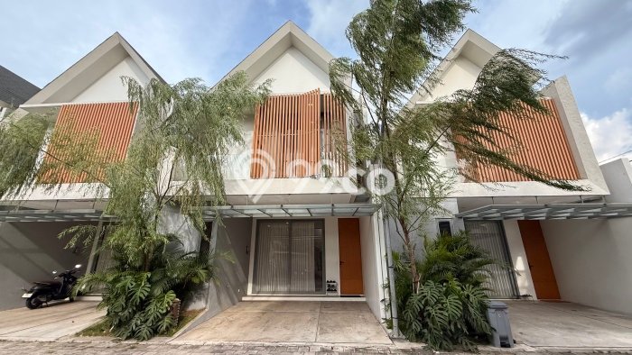 For Sale Hunian Rumah Terawat 3 KT di CIREUNDEU, Tangerang For Sale Hunian Rumah Terawat 3 KT di CIREUNDEU, Tangerang