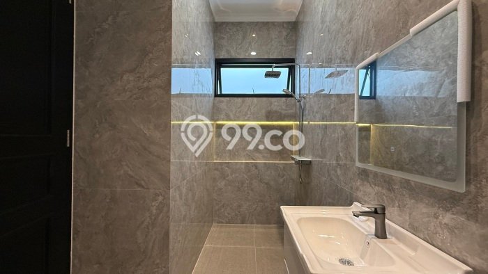 Dijual Rumah Eksklusif 4 KT di Cibubur, Jakarta Timur Dijual Rumah Eksklusif 4 KT di Cibubur, Jakarta Timur