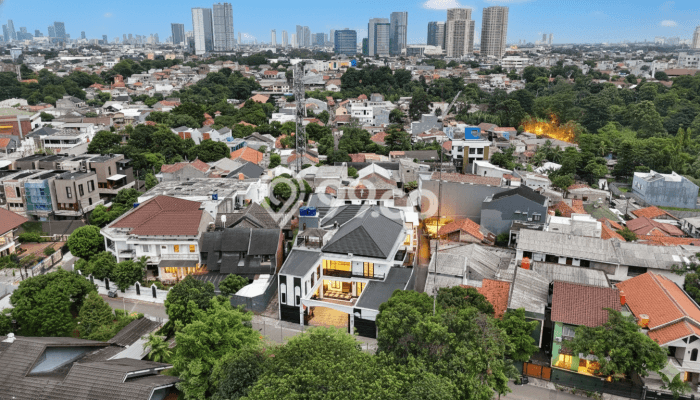 For Sale! Luxury House LT 960m2 Desain Elegan di Pondok Indah For Sale! Luxury House LT 960m2 Desain Elegan di Pondok Indah
