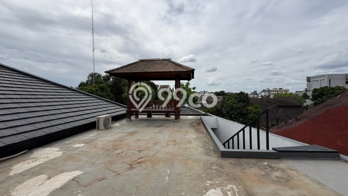 For Sale! Luxury House LT 960m2 Desain Elegan di Pondok Indah For Sale! Luxury House LT 960m2 Desain Elegan di Pondok Indah