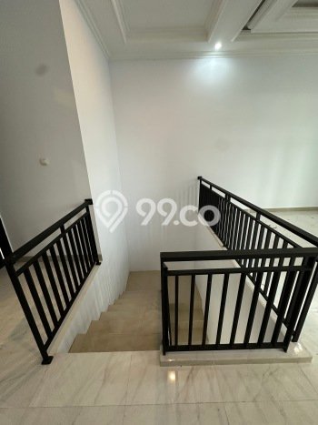Dijual Rumah 4 Kamar Lokasi Ideal Nyaman dan Strategis di Jagakarsa Dijual Rumah 4 Kamar Lokasi Ideal Nyaman dan Strategis di Jagakarsa