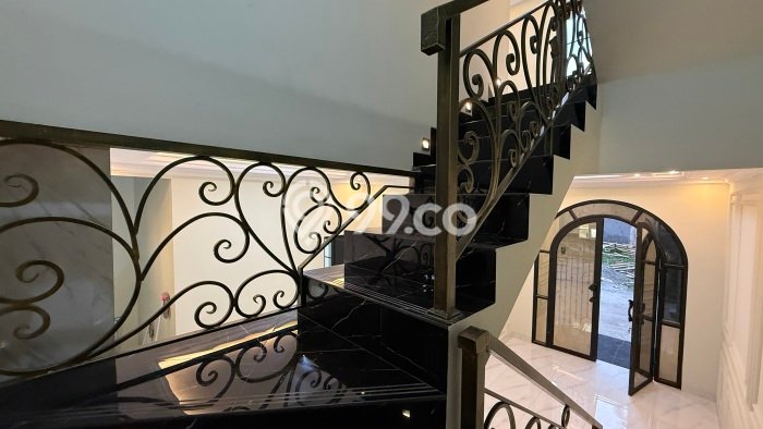 Rumah Modern Cantik 4 KT Bisa Langsung Pindah di Jagakarsa Rumah Modern Cantik 4 KT Bisa Langsung Pindah di Jagakarsa