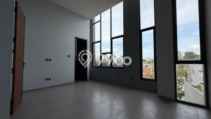 Rumah Modern Cantik 4 KT Siap Huni di Jagakarsa Rumah Modern Cantik 4 KT Siap Huni di Jagakarsa