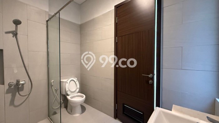 Rumah Elit Modern Tanpa Renovasi di Lebak Bulus Jakarta Selatan Rumah Elit Modern Tanpa Renovasi di Lebak Bulus Jakarta Selatan