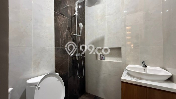 Rumah Minimalis 3 KT di Cirendeu Jakarta Selatan Semi Furnished Rumah Minimalis 3 KT di Cirendeu Jakarta Selatan Semi Furnished