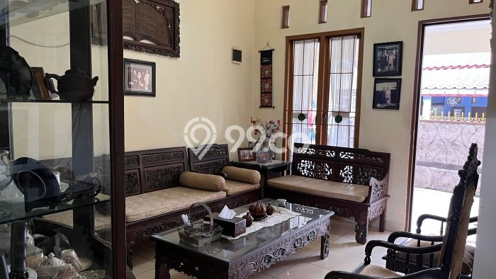 Hunian Cantik Modern Lb 180m2 di Pamulang, Tangerang Selatan Hunian Cantik Modern Lb 180m2 di Pamulang, Tangerang Selatan