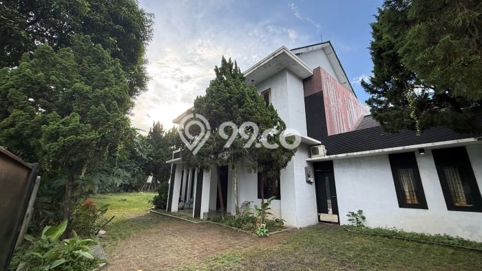 Best Deal Hunian Premium Ideal dan Luas di BSD, Tangerang Selatan Best Deal Hunian Premium Ideal dan Luas di BSD, Tangerang Selatan