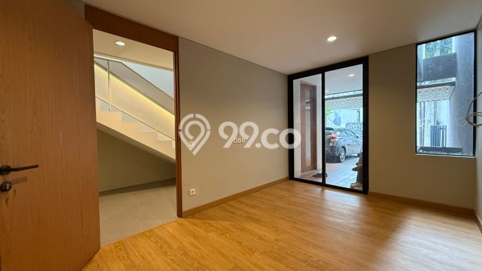 Ready to Use! Premium House LT 107m2 Desain Elegan di Kemang Ready to Use! Premium House LT 107m2 Desain Elegan di Kemang