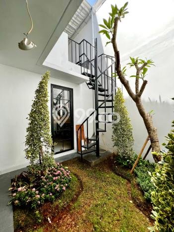 Jual Rumah Luas Megah Dengan View Cantik di BSD, Tangerang Jual Rumah Luas Megah Dengan View Cantik di BSD, Tangerang