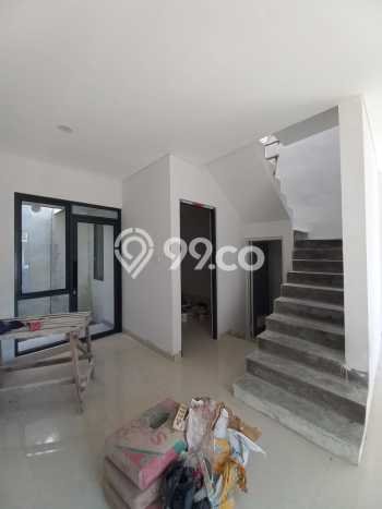 Rumah Modern 4 KT di BSD Tangerang Semi Furnished Rumah Modern 4 KT di BSD Tangerang Semi Furnished