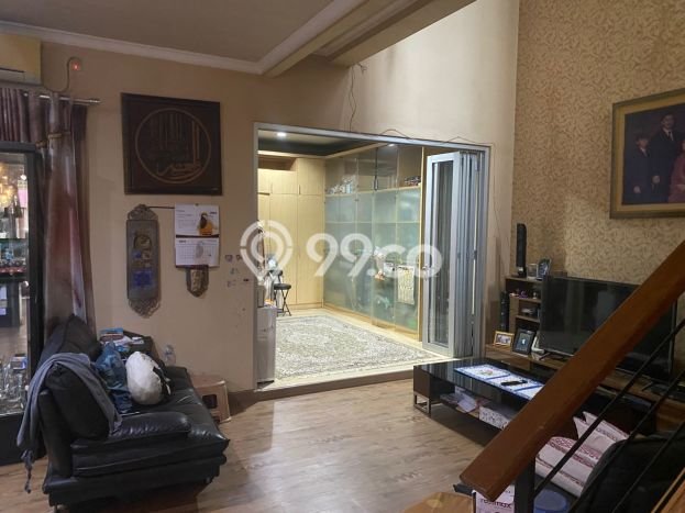 Rumah Mewah LB 300m2 Siap Pakai Desain Elegan di BSD, Tangerang Rumah Mewah LB 300m2 Siap Pakai Desain Elegan di BSD, Tangerang