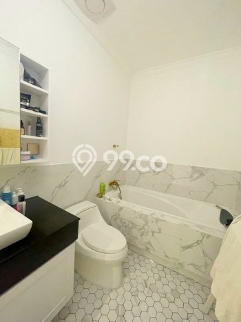 Jual Rumah Luas Megah Dengan View Eksklusif di Gading Serpong, Tangerang Jual Rumah Luas Megah Dengan View Eksklusif di Gading Serpong, Tangerang