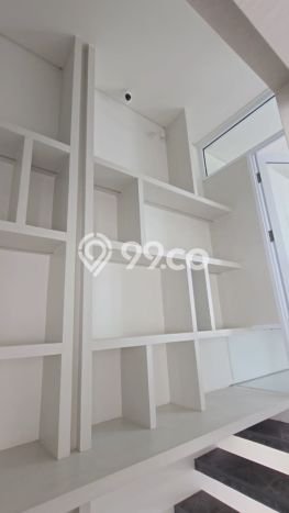 Rumah Luas Asri 3 KT Siap Pakai di BSD Tangerang Rumah Luas Asri 3 KT Siap Pakai di BSD Tangerang