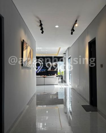 Hunian Mewah LB 250m2 Siap Pakai Desain Elegan di BSD Kencana Loka, Tangerang Hunian Mewah LB 250m2 Siap Pakai Desain Elegan di BSD Kencana Loka, Tangerang